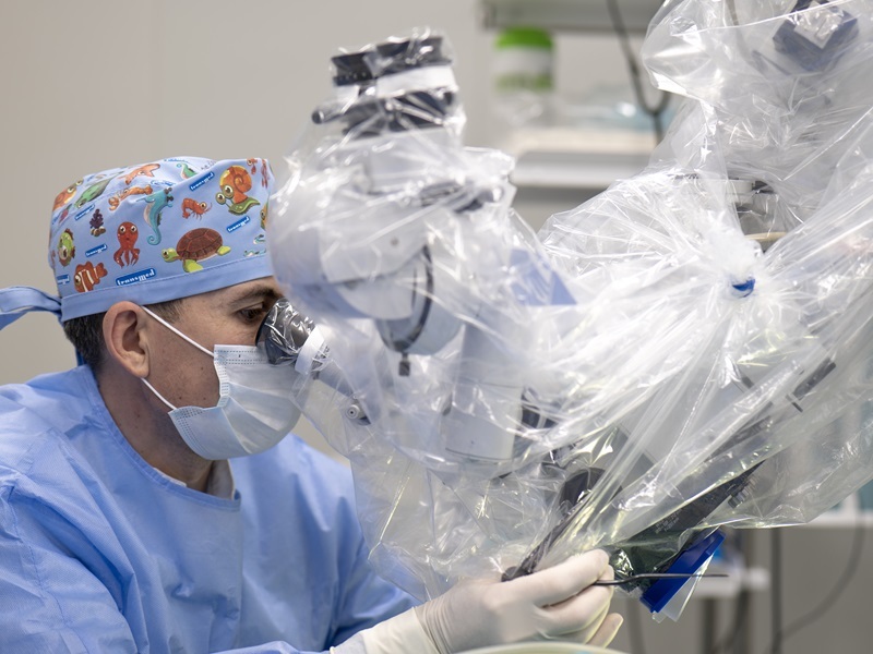 Операционный микроскоп LEICA WILD micro