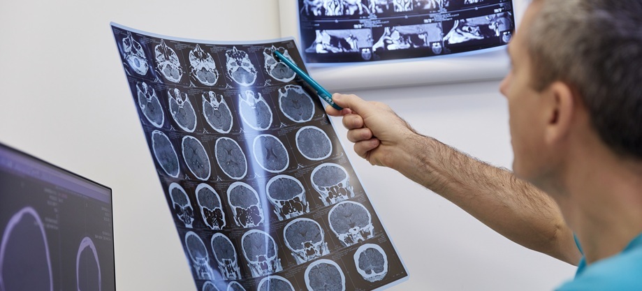 Щелепно‑лицева хірургія Челюстно-лицевая хирургия