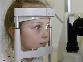 Аппаратное лечение зрения
