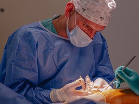 Кейс: реконструктивна операція при Hallux Valgus Кейс: реконструктивная операция при Hallux Valgus