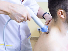 Почему немеют руки