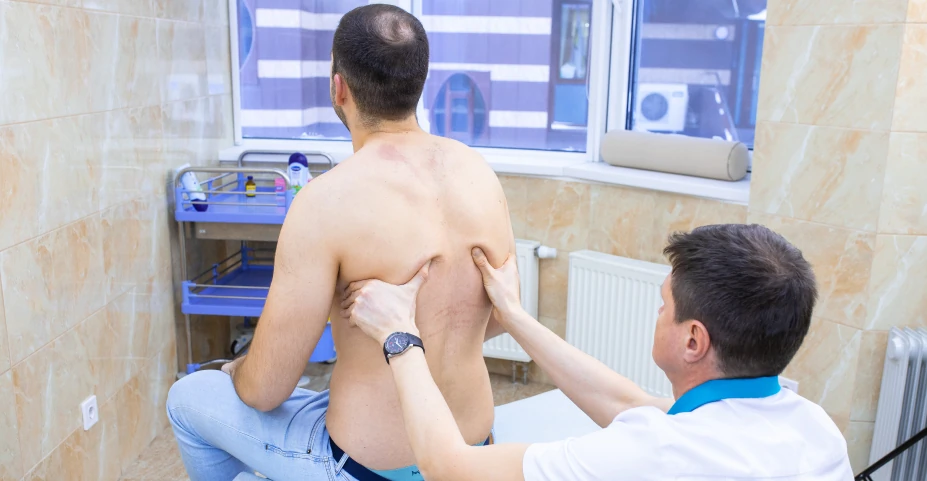 Кифотическое искривление позвоночника